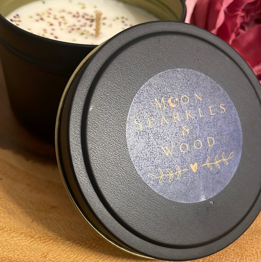 GORGEOUS- Soy wax Candle with Bergamot & Patchouli Fragrance oils. 180g