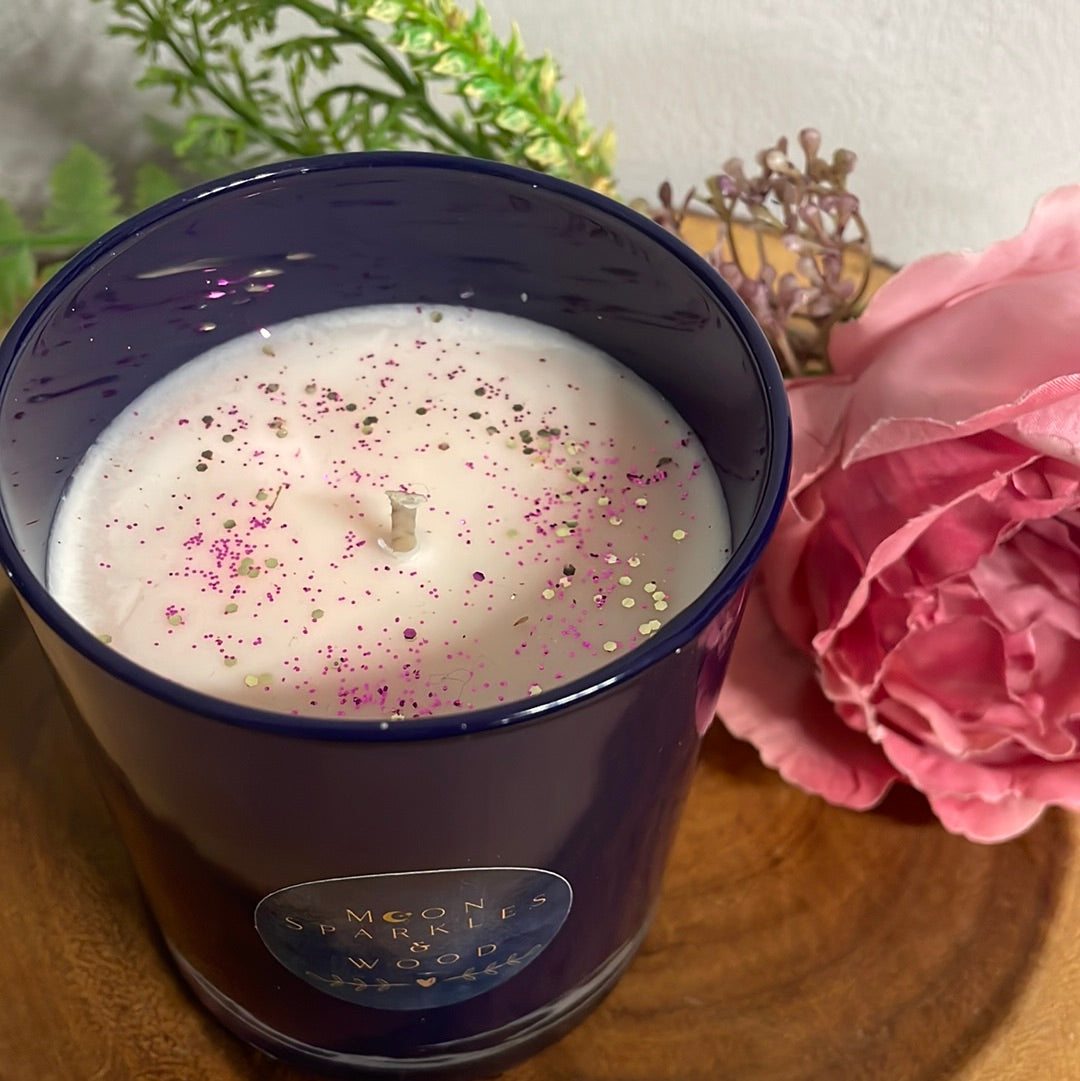 GORGEOUS -220g Soy wax candle