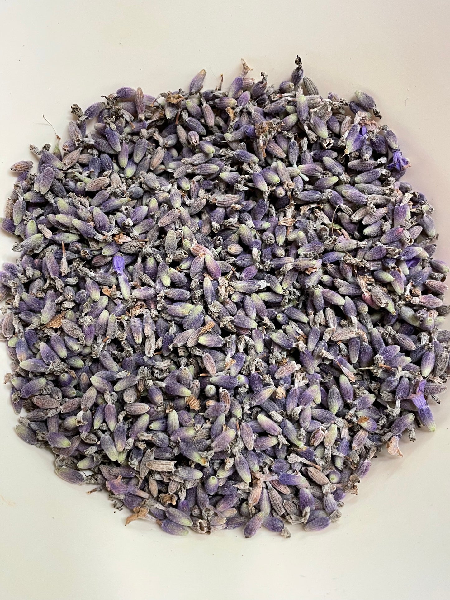 Lavender bags perfect for home fragrance, aromatherapy sleep aid/ relaxation or biodegradable wedding confetti. Min. 8g