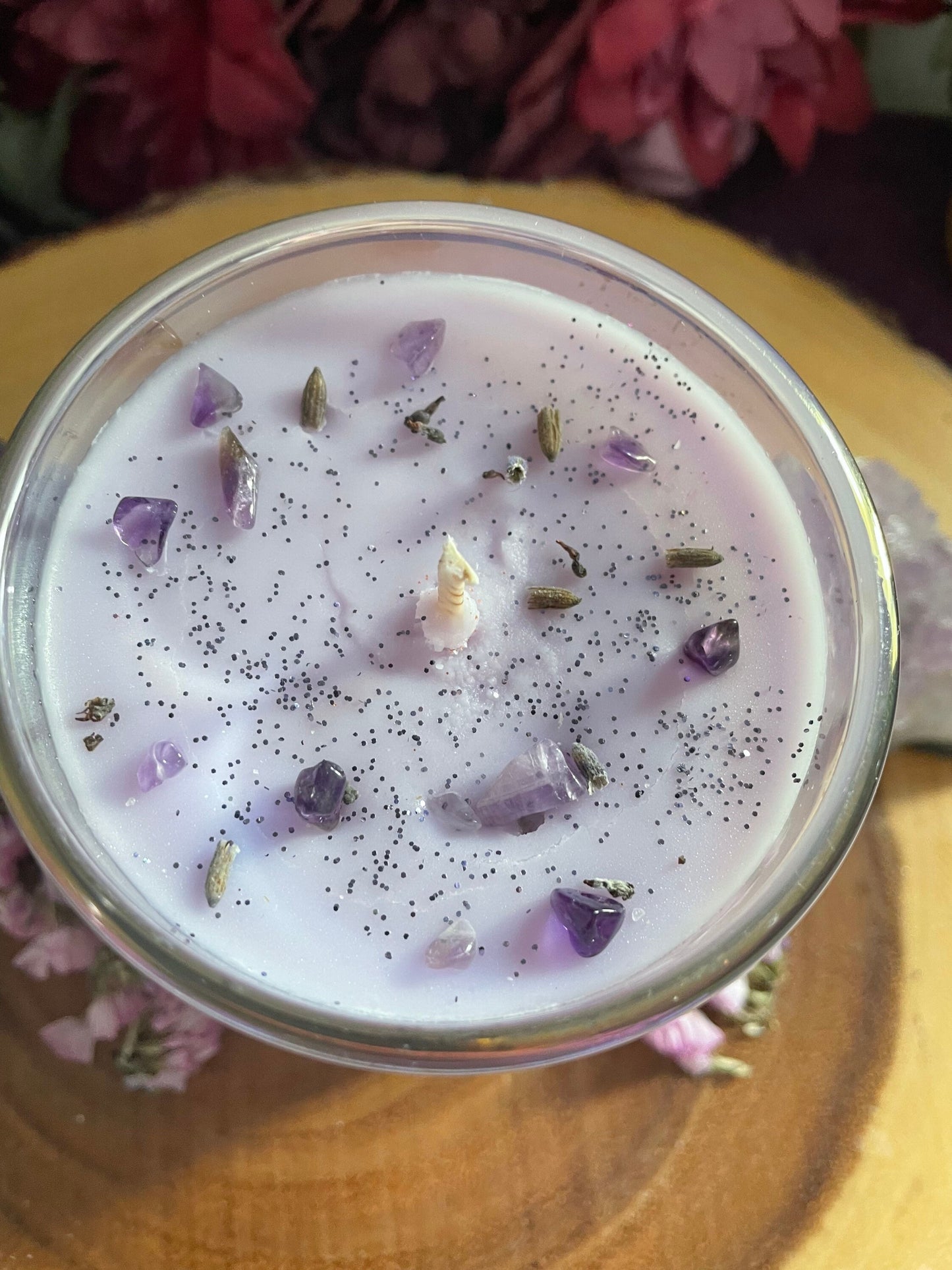 Amethyst - Our delicately scented soy wax candle with  amethyst crystal chips & biodegradable glitter. 30cl / 220g